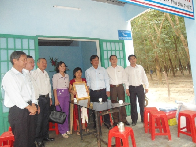 VietinBank AMC phối hợp Sở Tư pháp TP.HCM tặng nhà tình thương cho hộ nghèo tỉnh Bình Phước