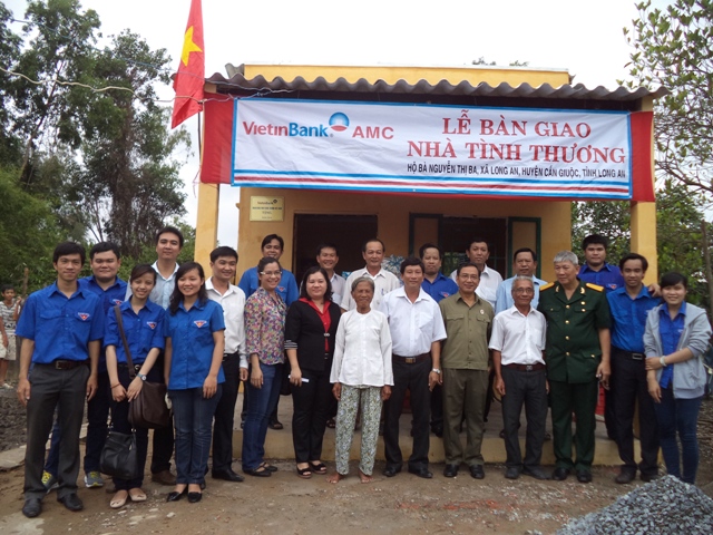 VietinBank AMC phối hợp Sở Tư pháp TP.HCM tặng nhà tình nghĩa cho hộ nghèo tỉnh Long An